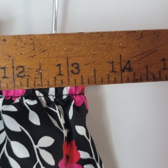 Kate Spade- Women's 2 piece Floral pajama set- size small - Picture 6 of 8